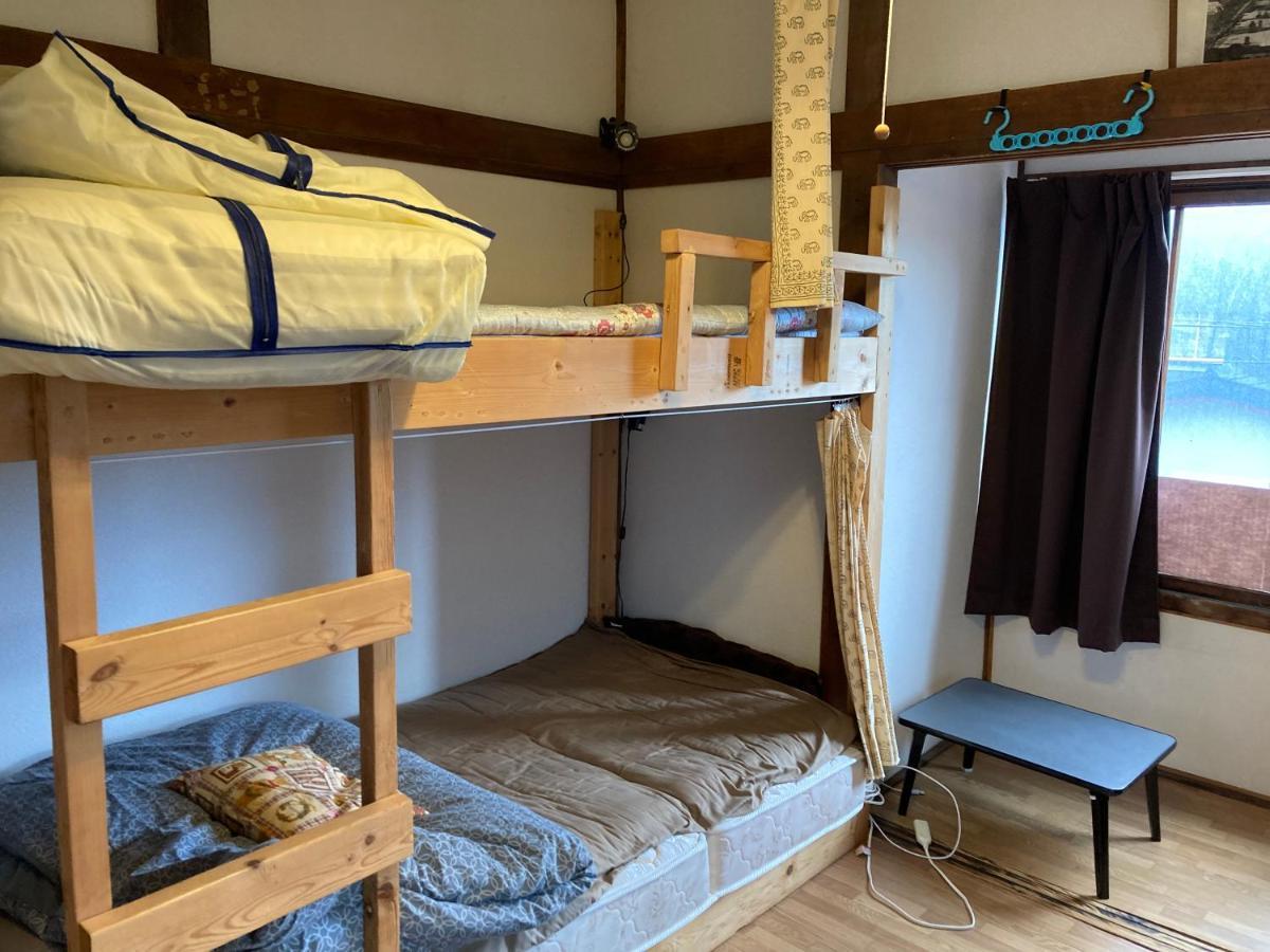 הוסטל אוטארו Emina Backpackers מראה חיצוני תמונה